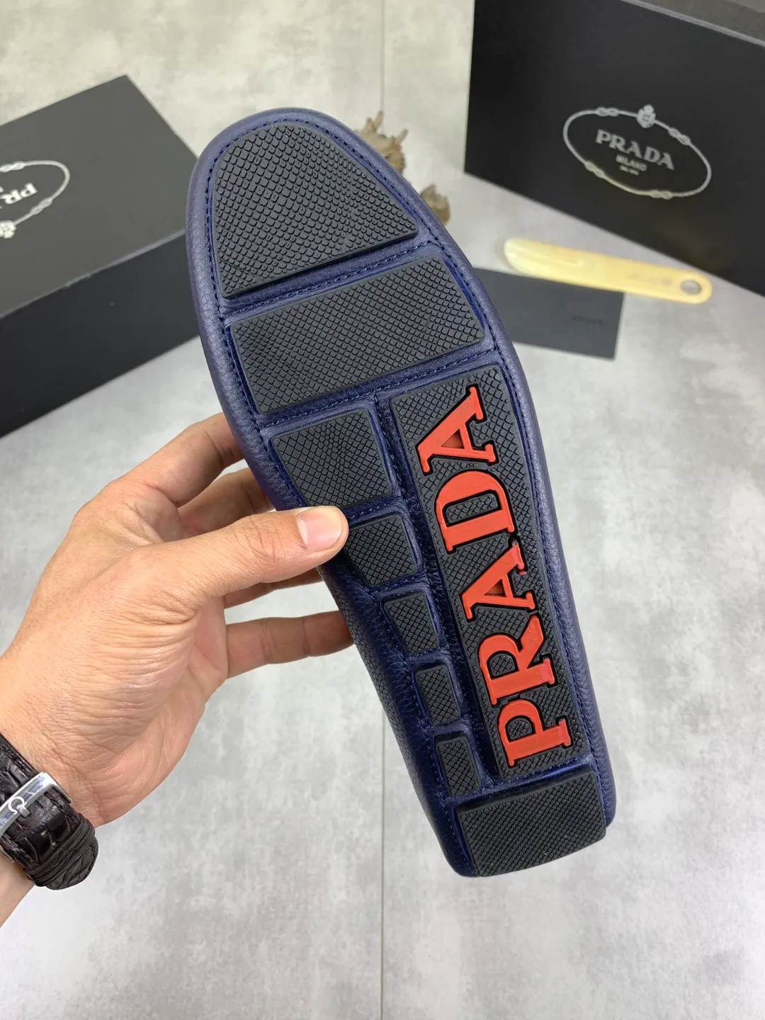 Men's Men's Shoes 💰P380💰【New Style】🆘 🔥🆕【PRADA】Prada Hong Kong high-quality pea shoes. Loaf style for lazy people. This fabric is made of 🇮🇹 imported top-grade Italian first-layer cowhide➕full first-layer pigskin lining. The lining is more high-end. The original non-slip and wear-resistant rubber outsole is the only choice for driving. Size: 38-45 4️⃣colors available